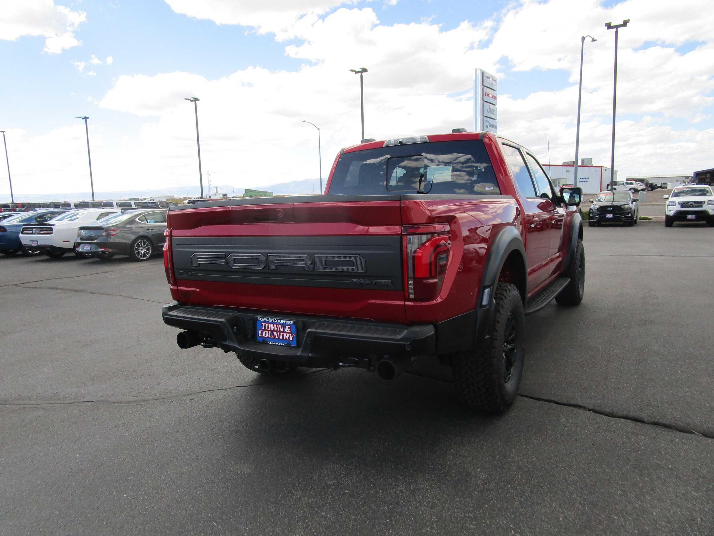 2025 Ford F-150 Raptor photo 3