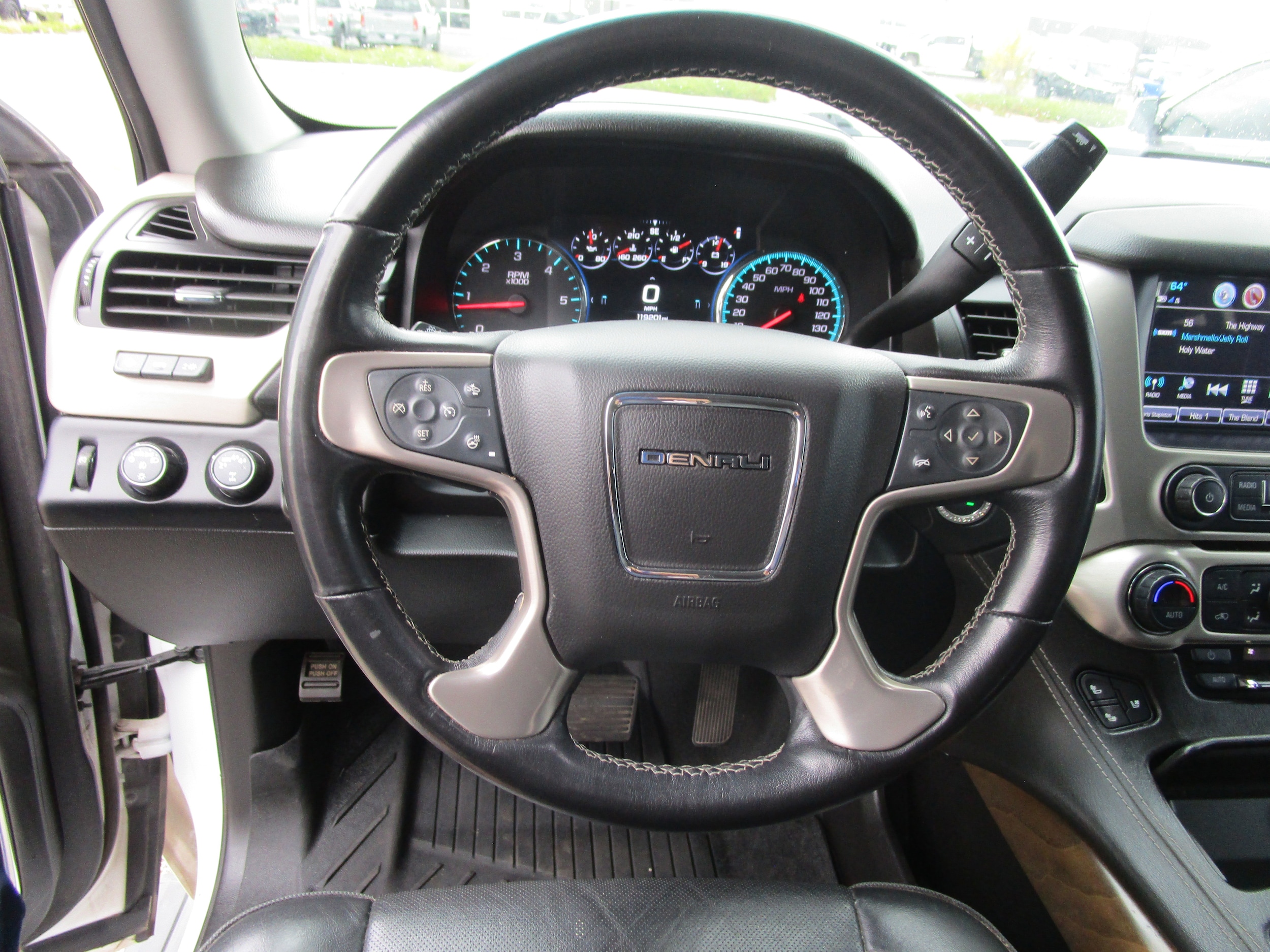 2020 GMC Yukon Denali - Photo 7