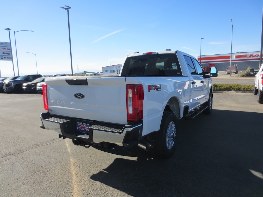 2026 Ford F-350 photo 3