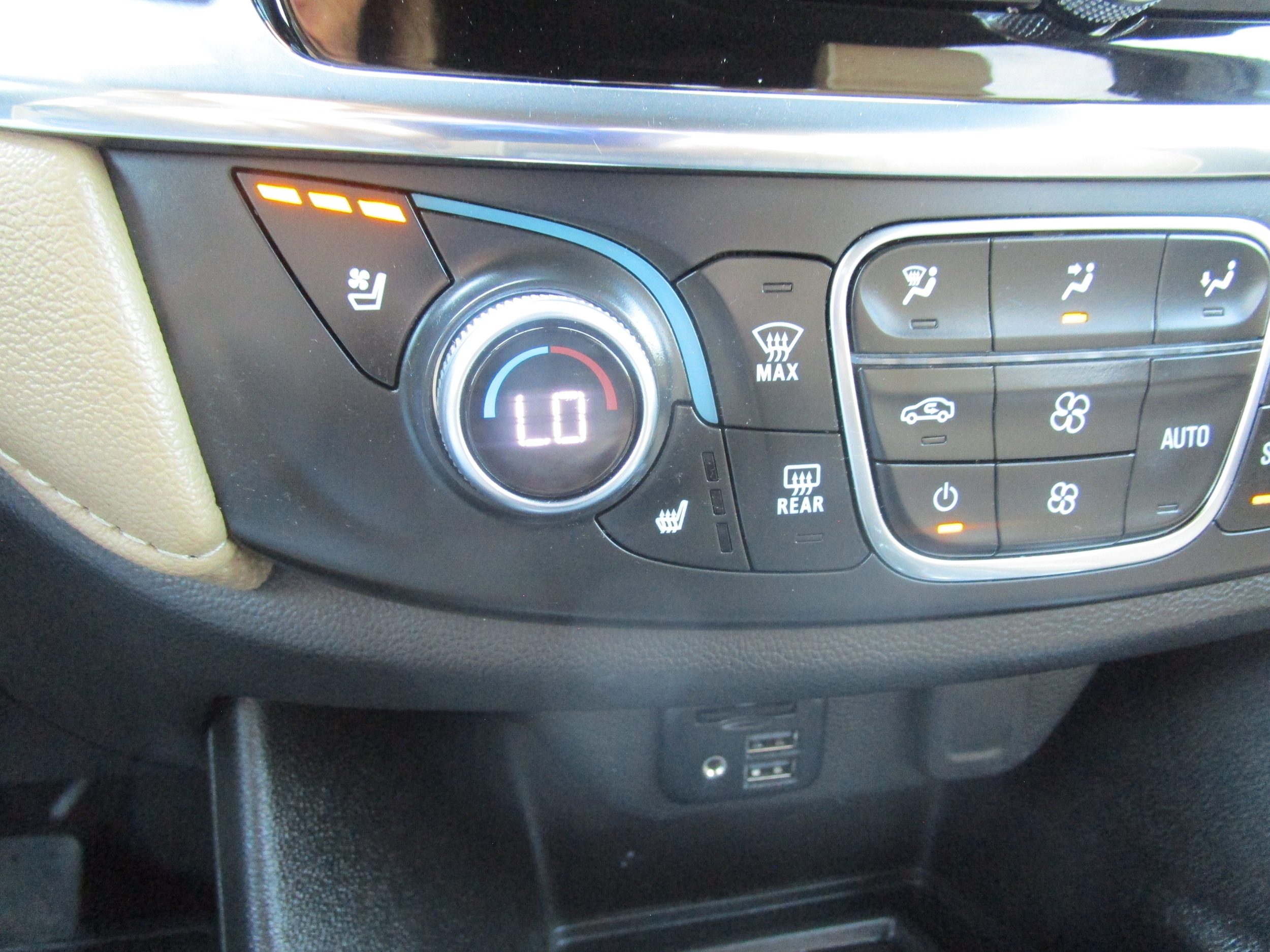 2023 Chevrolet Traverse Premier - Photo 13