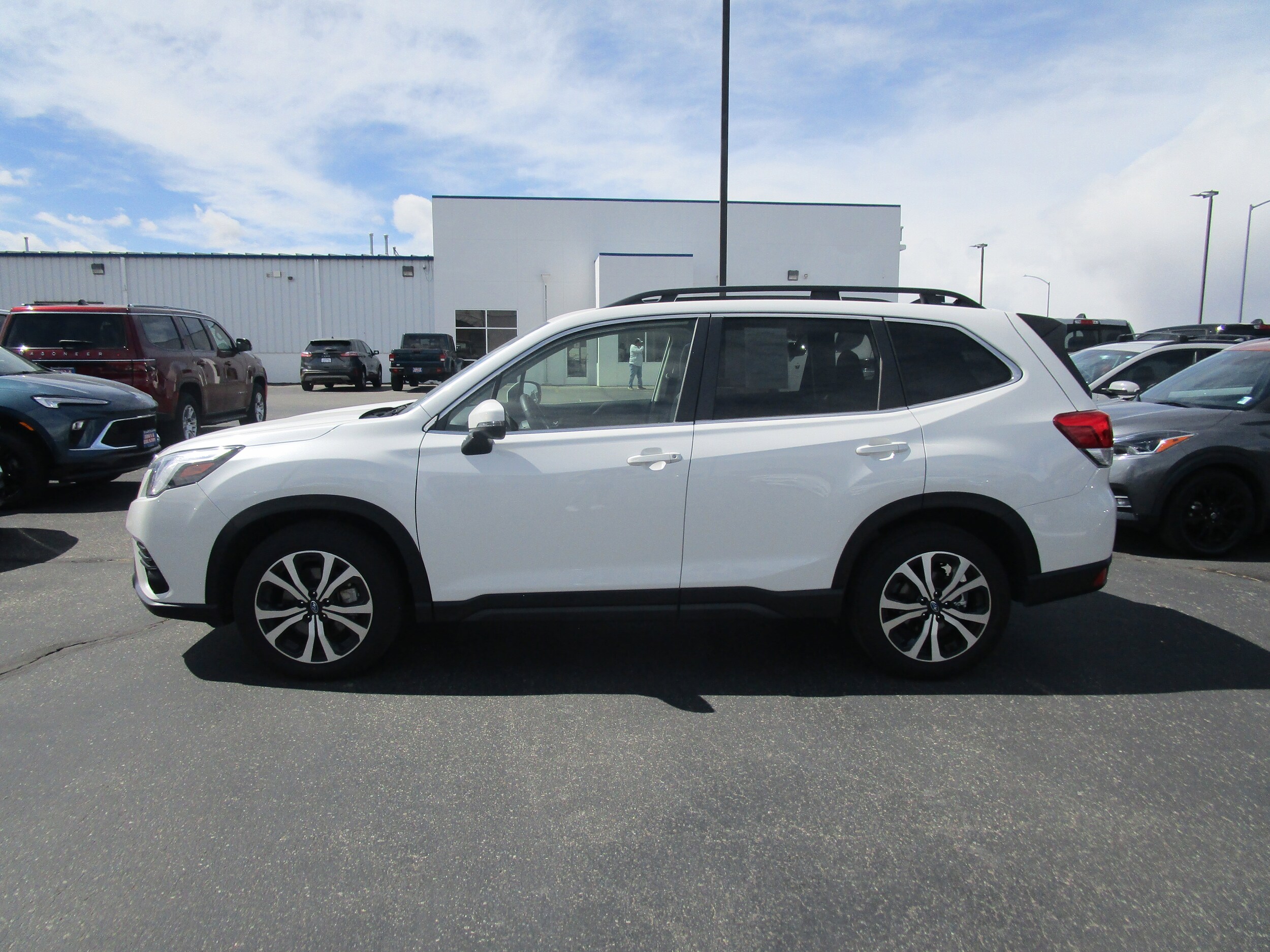 2024 Subaru Forester Limited photo 2