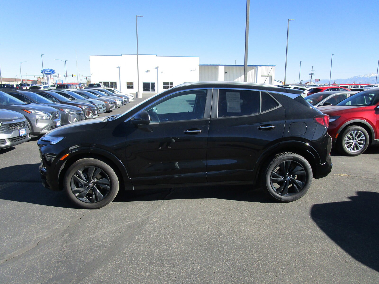 2024 Buick Encore GX Sport Touring photo 2