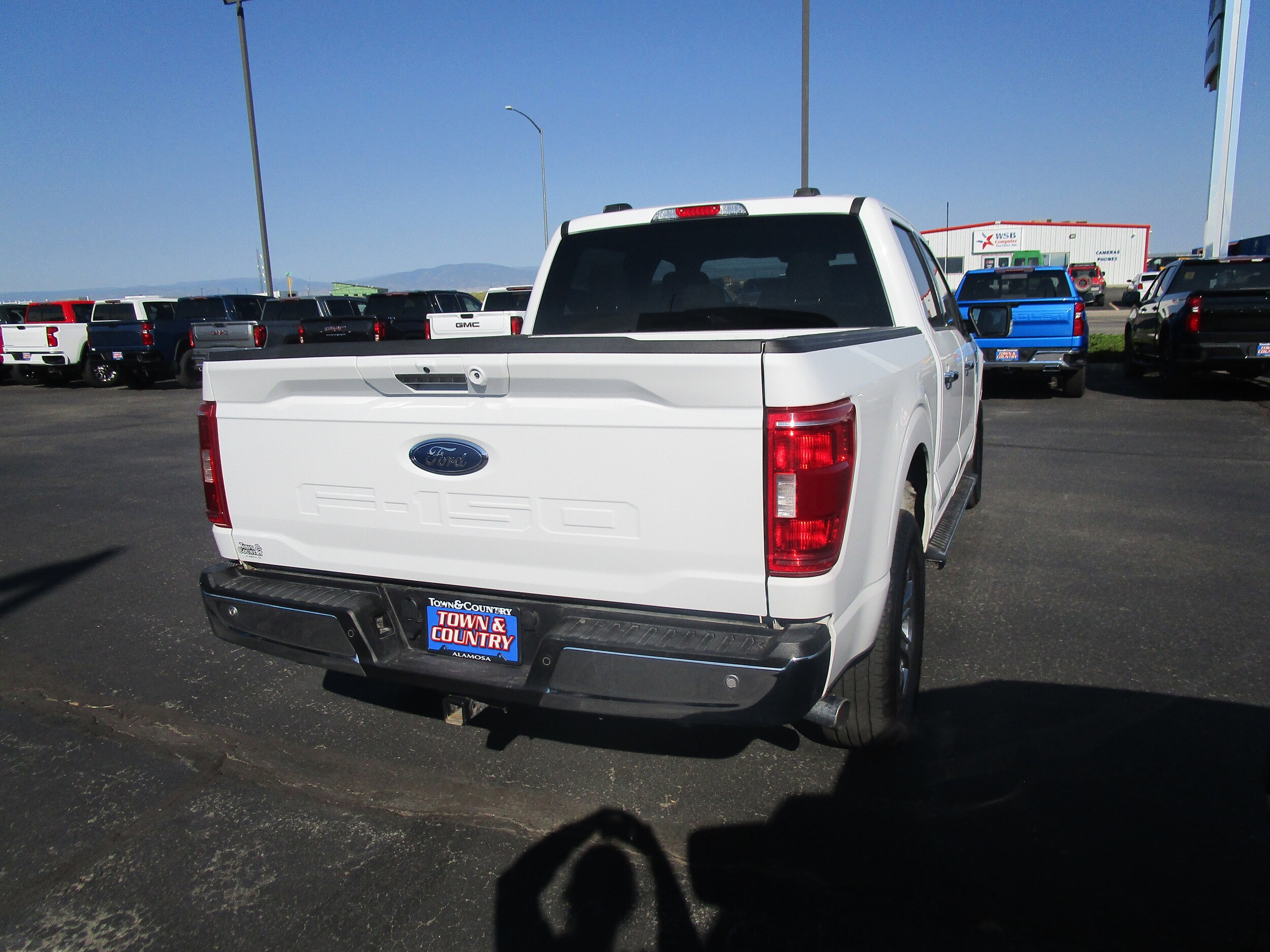 2021 Ford F-150 XLT photo 2