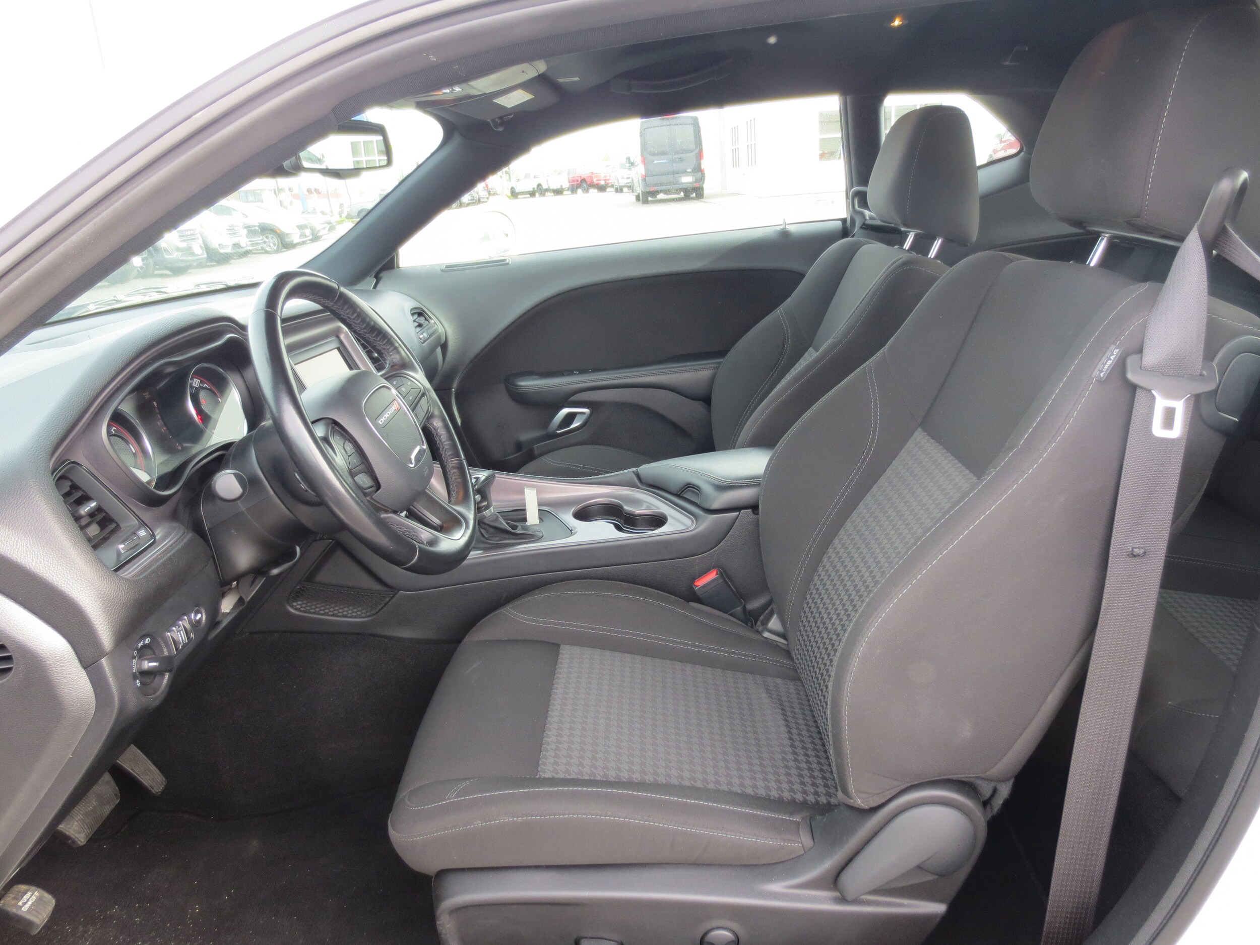 2023 Dodge Challenger SXT AWD photo 2