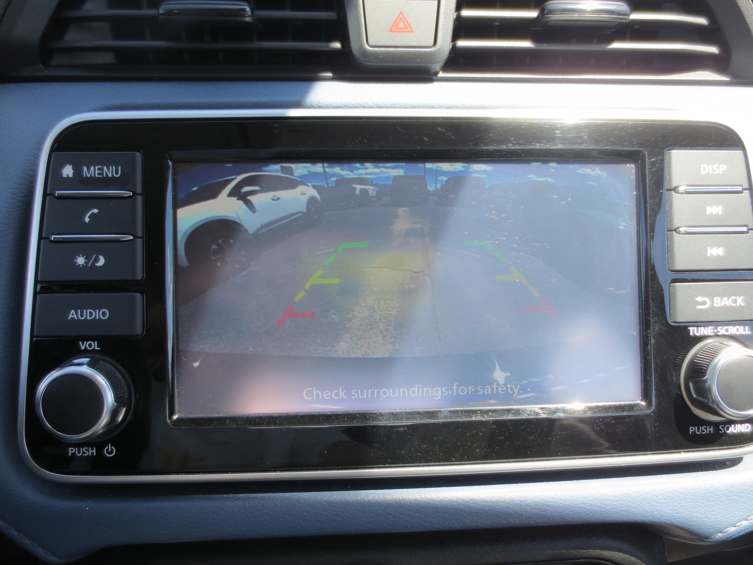 2025 Nissan Versa Sedan SV - Photo 14