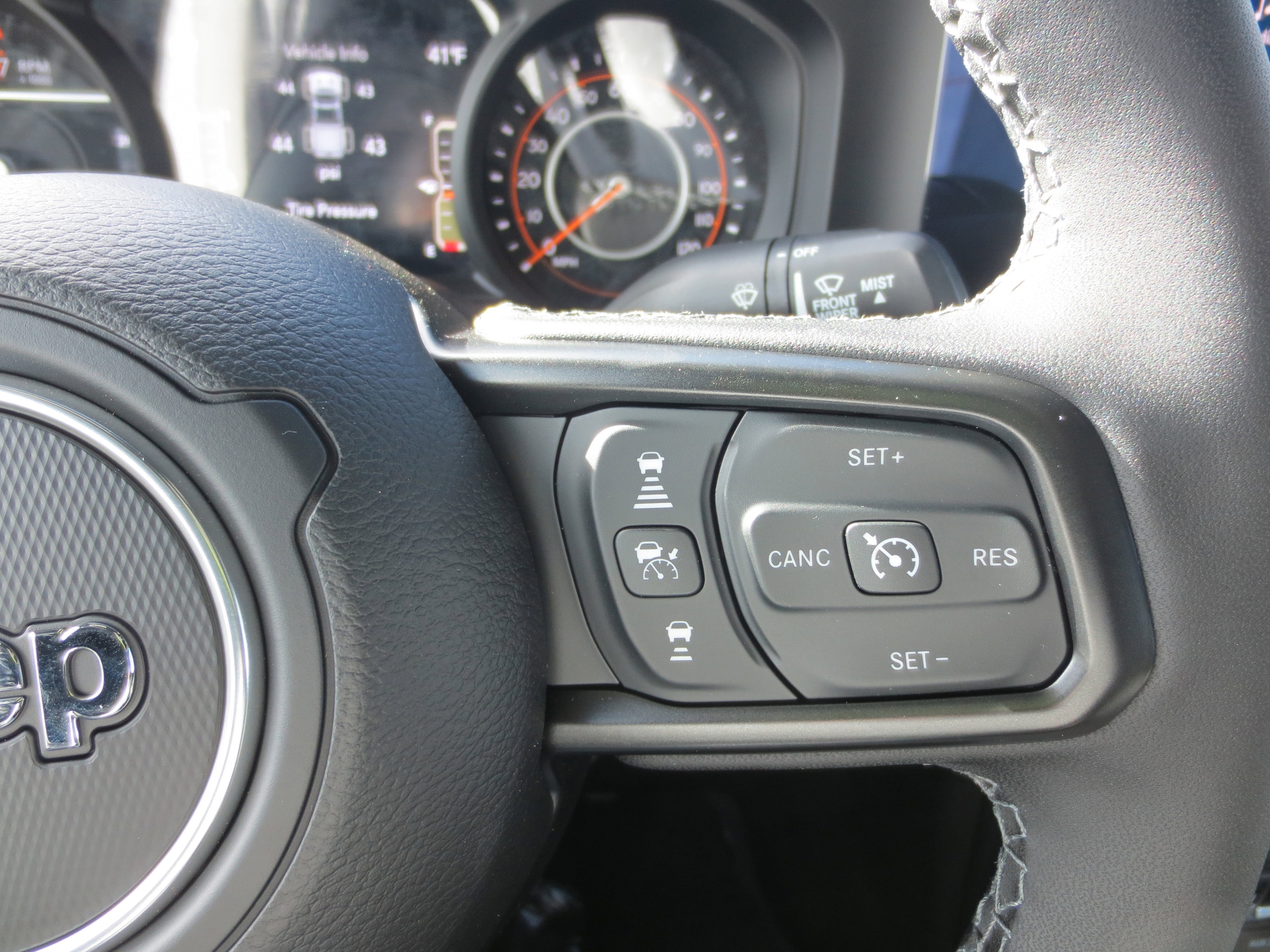 2026 Jeep Gladiator Mojave - Photo 9