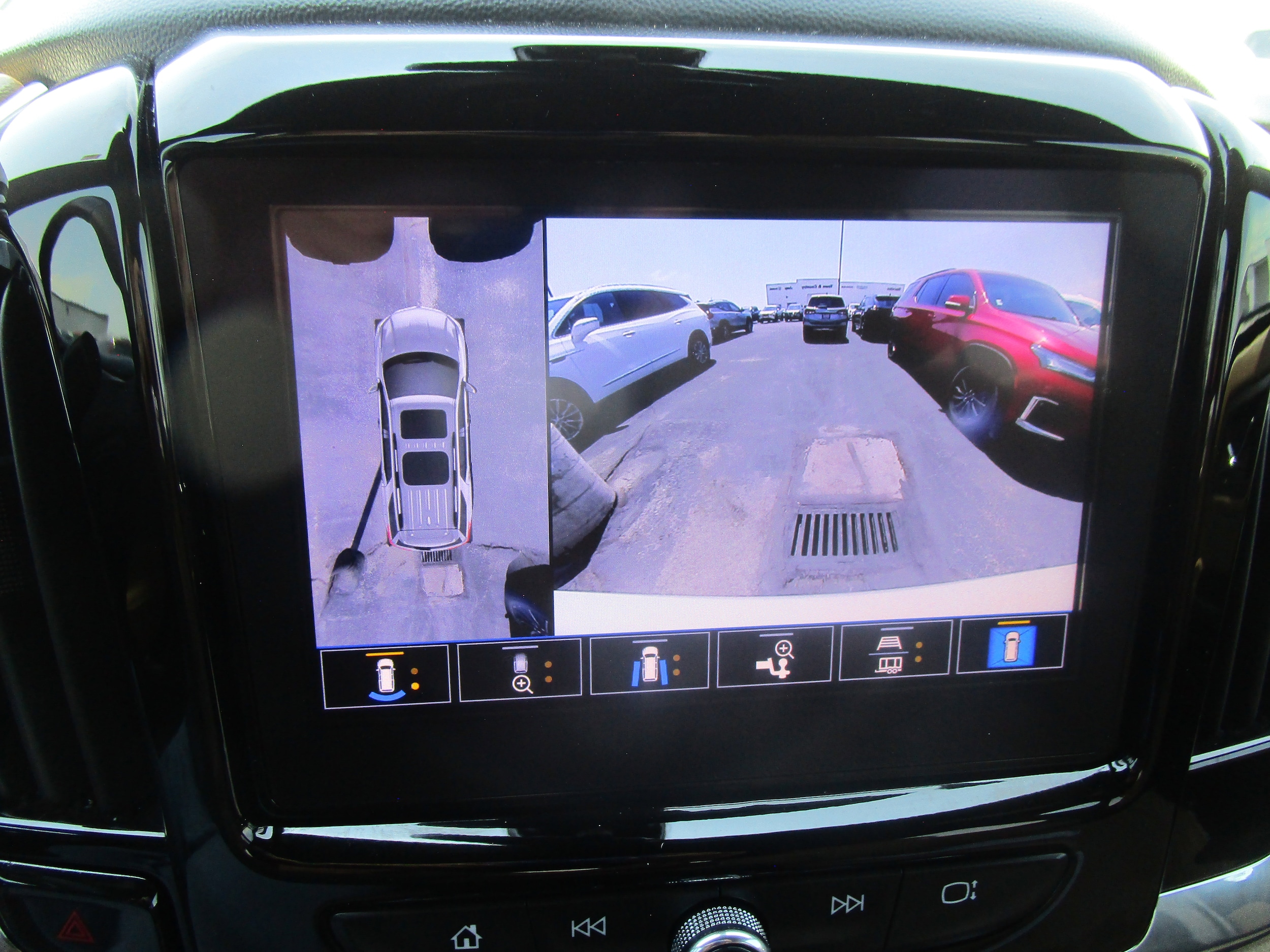 2023 Chevrolet Traverse Premier - Photo 17