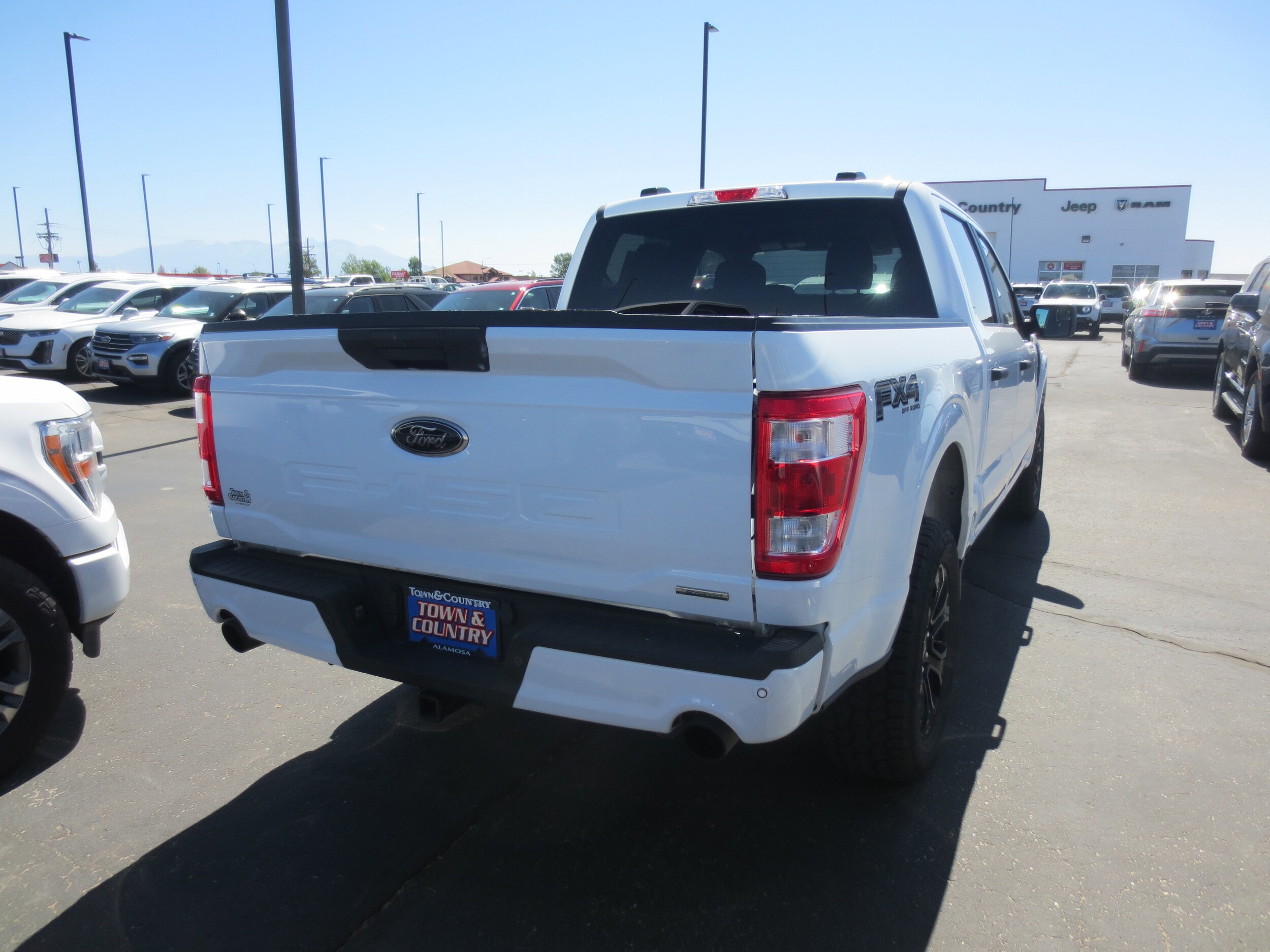 2022 Ford F-150 XLT photo 3