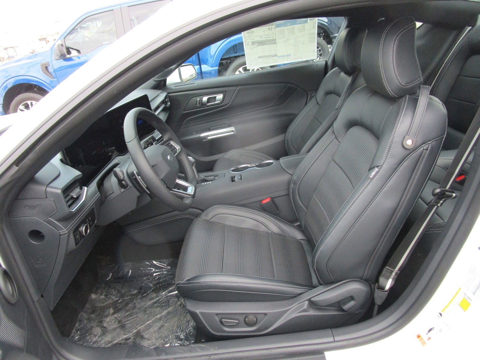 2024 Ford Mustang photo 4