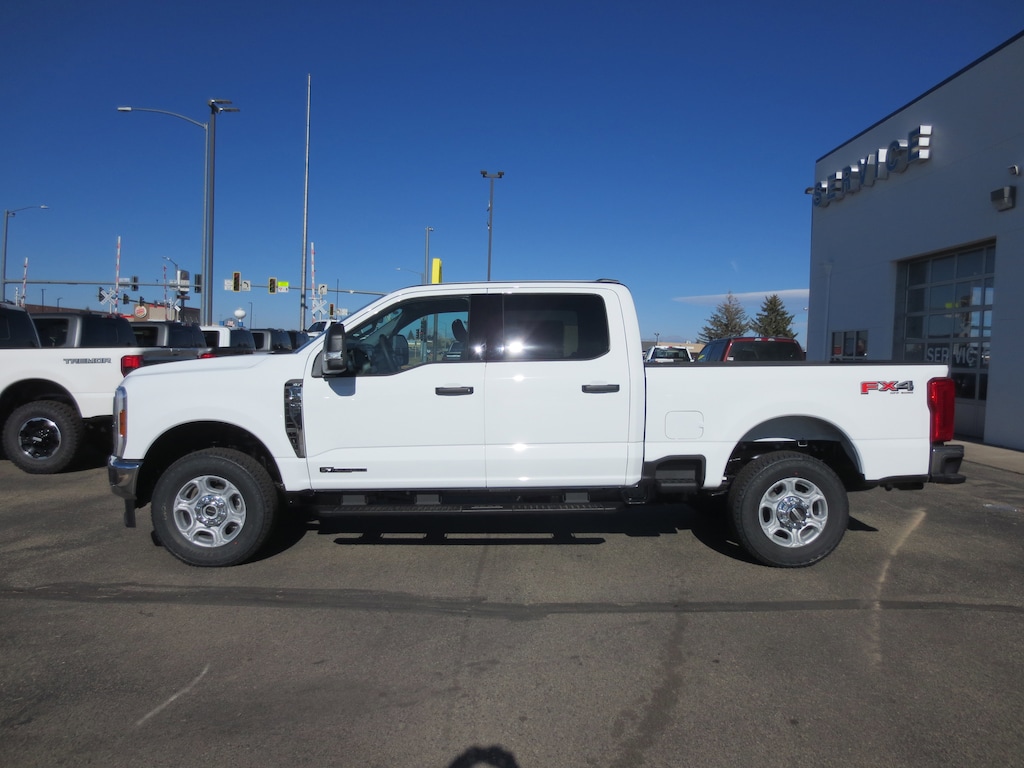 2026 Ford F-350 photo 2