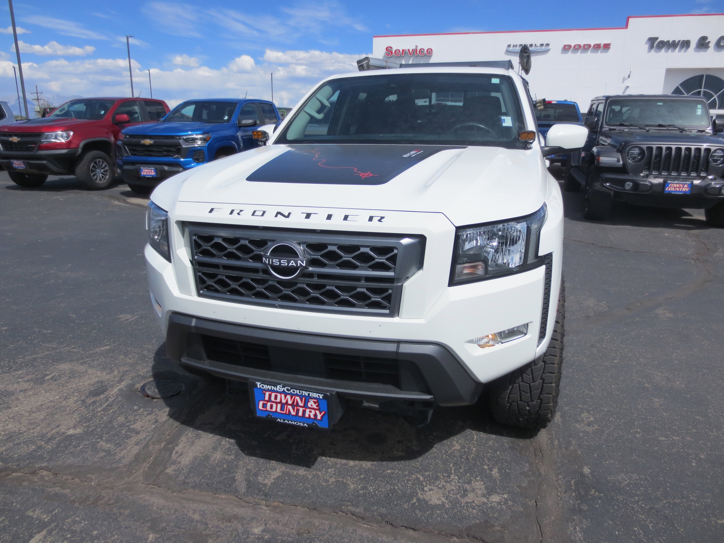 2022 Nissan Frontier SV Crew Cab 4X4 SWB's photo