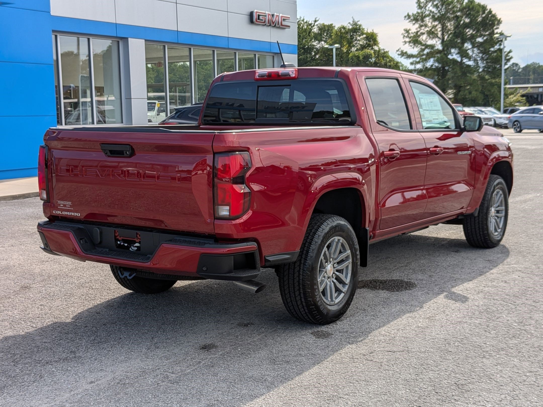 2026 Chevrolet Colorado LT photo 2