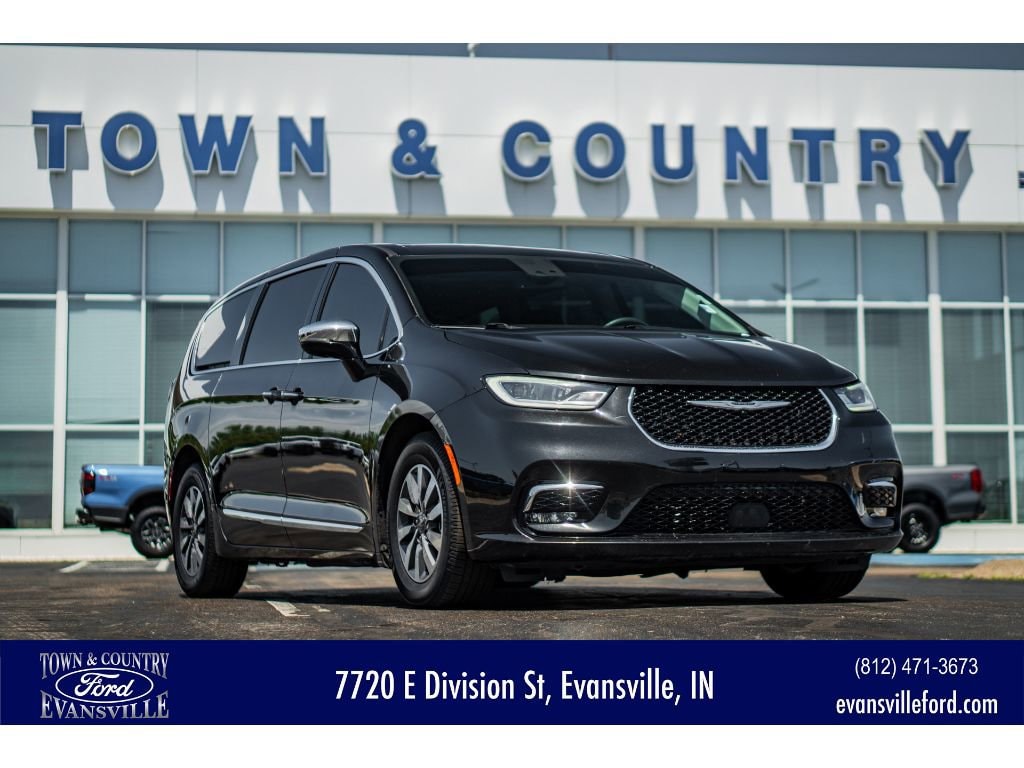 2023 Chrysler Pacifica Hybrid Limited Hybrid's photo