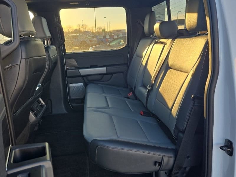2025 Ford F-150 Lightning Lariat - Photo 12