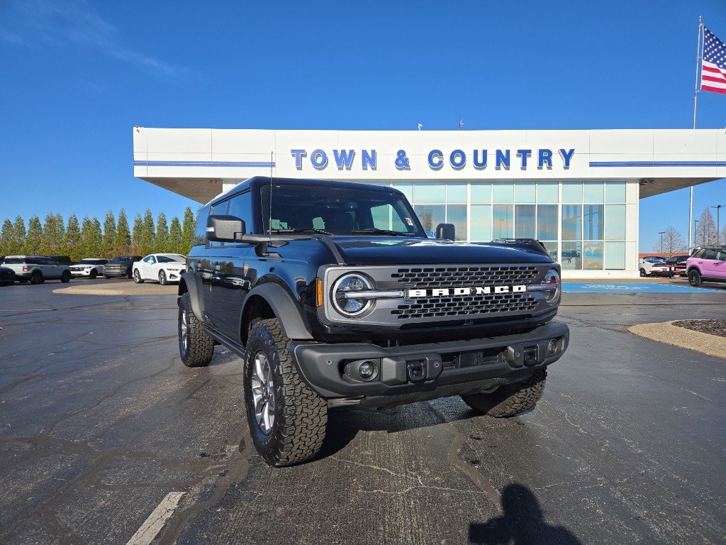 2025 Ford Bronco SUV 