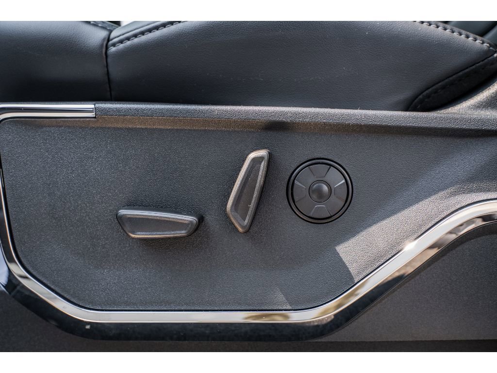 2025 Ford F-350 Super Duty Platinum - Photo 9