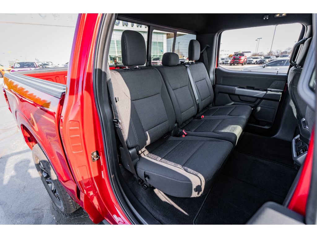 2025 Ford F-150 XLT - Photo 25