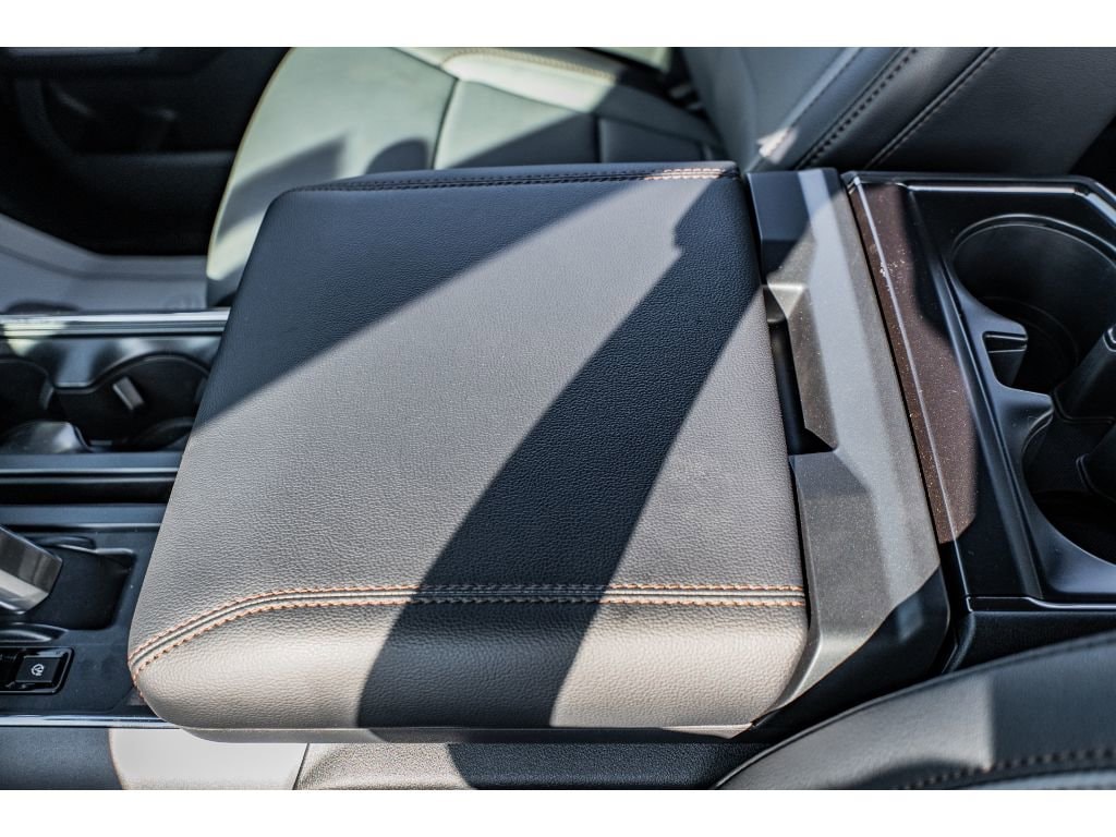 2025 Ford F-150 Lightning Lariat - Photo 17