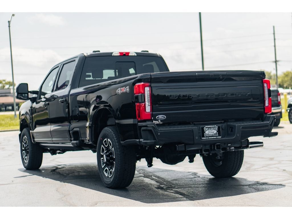 New 2025 Ford F-250 Platinum Truck Crew Cab