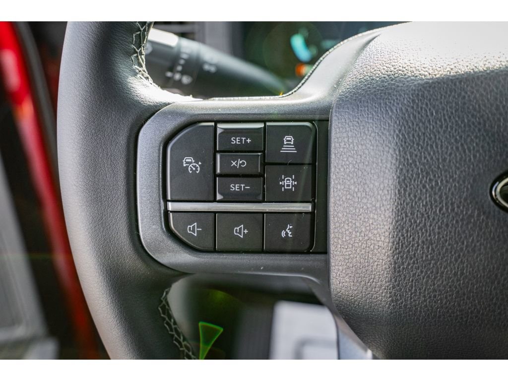 2025 Ford F-150 XLT - Photo 12