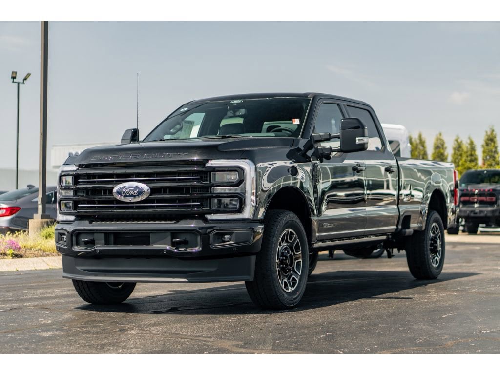 New 2025 Ford F-250 Platinum Truck Crew Cab