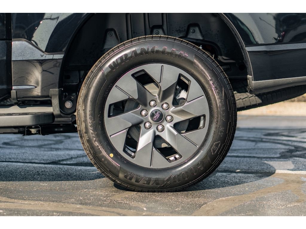 New 2025 Ford F-150 Lightning Lariat Truck SuperCrew Cab