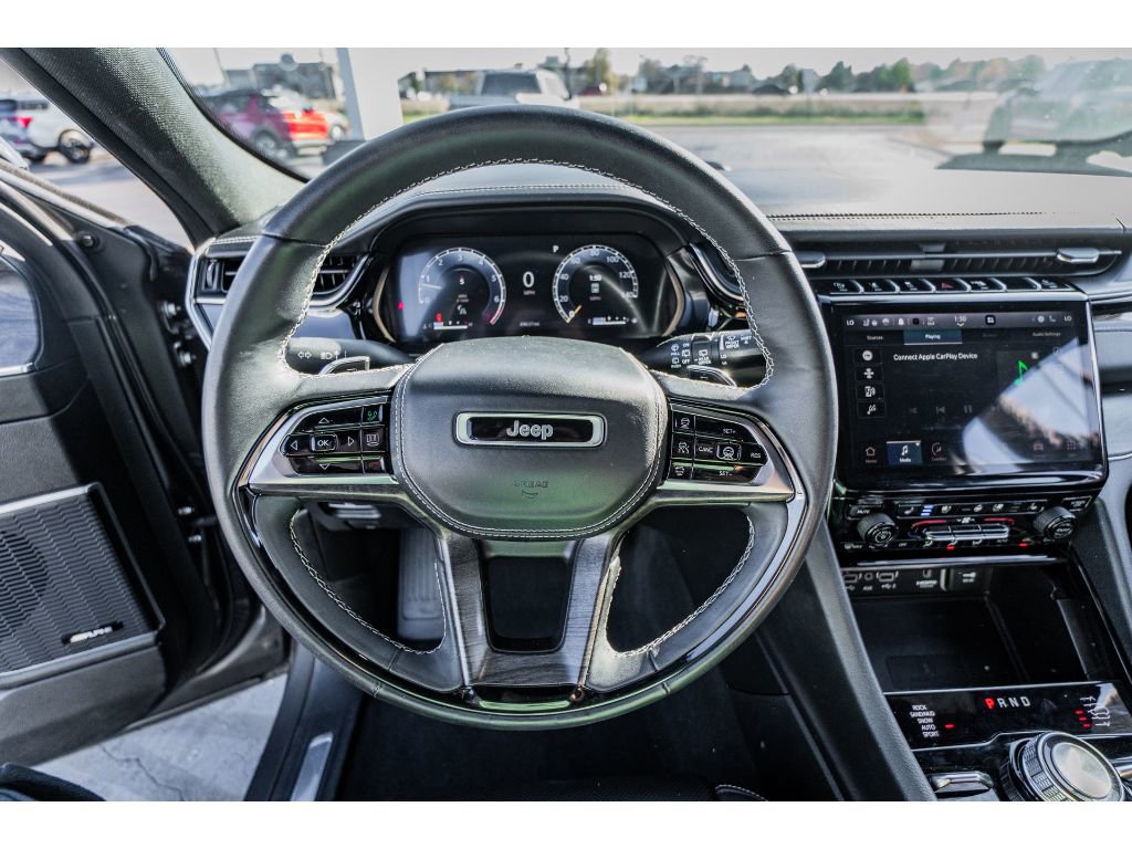 2023 Jeep Grand Cherokee Overland - Photo 11