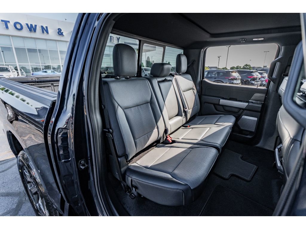 2025 Ford F-150 Lightning Lariat - Photo 24
