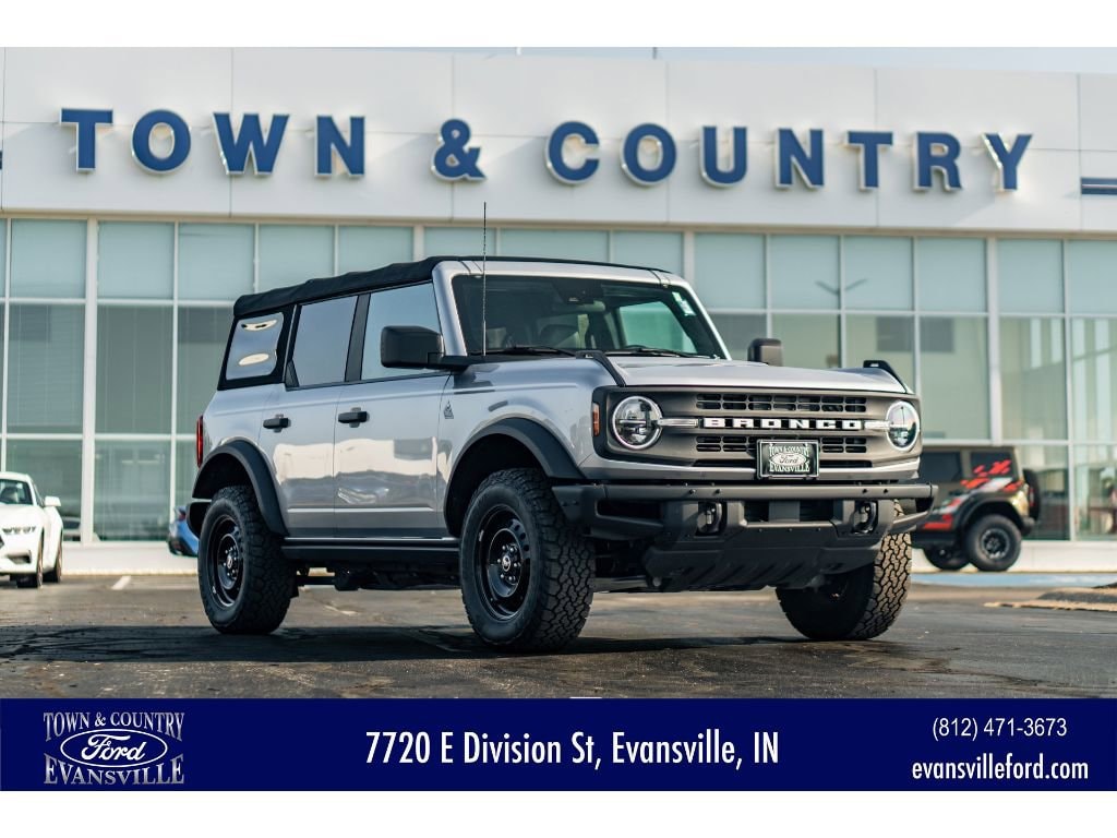 2022 Ford Bronco 4-Door Black Diamond's photo