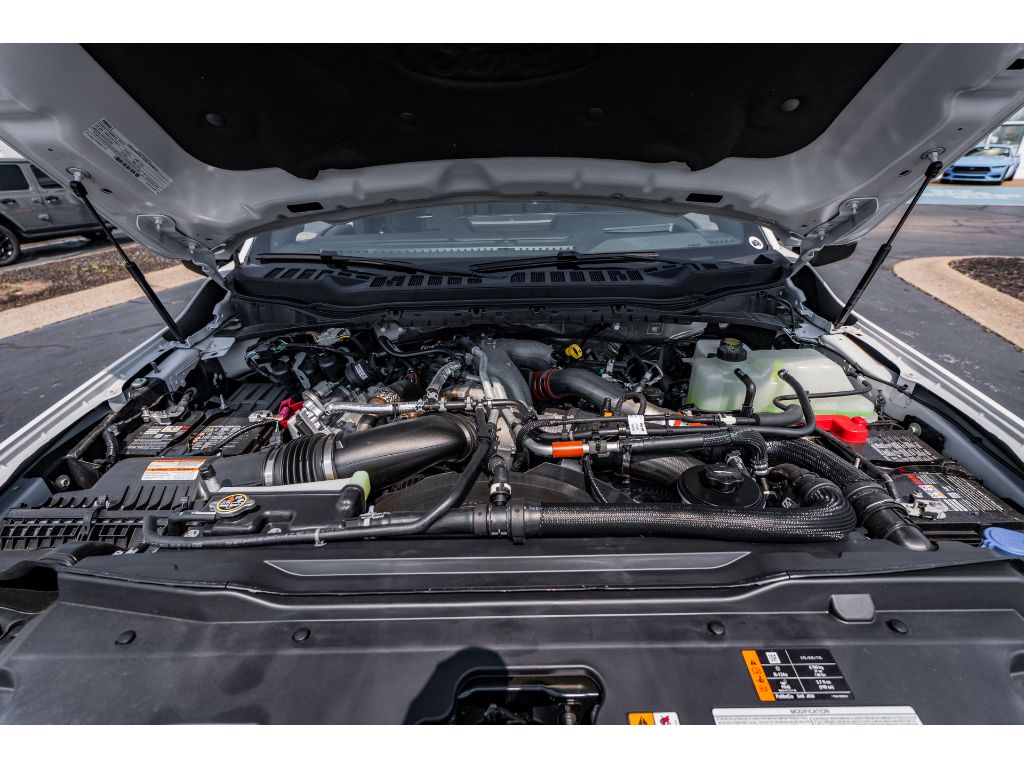 2025 Ford F-350 Super Duty Platinum - Photo 32