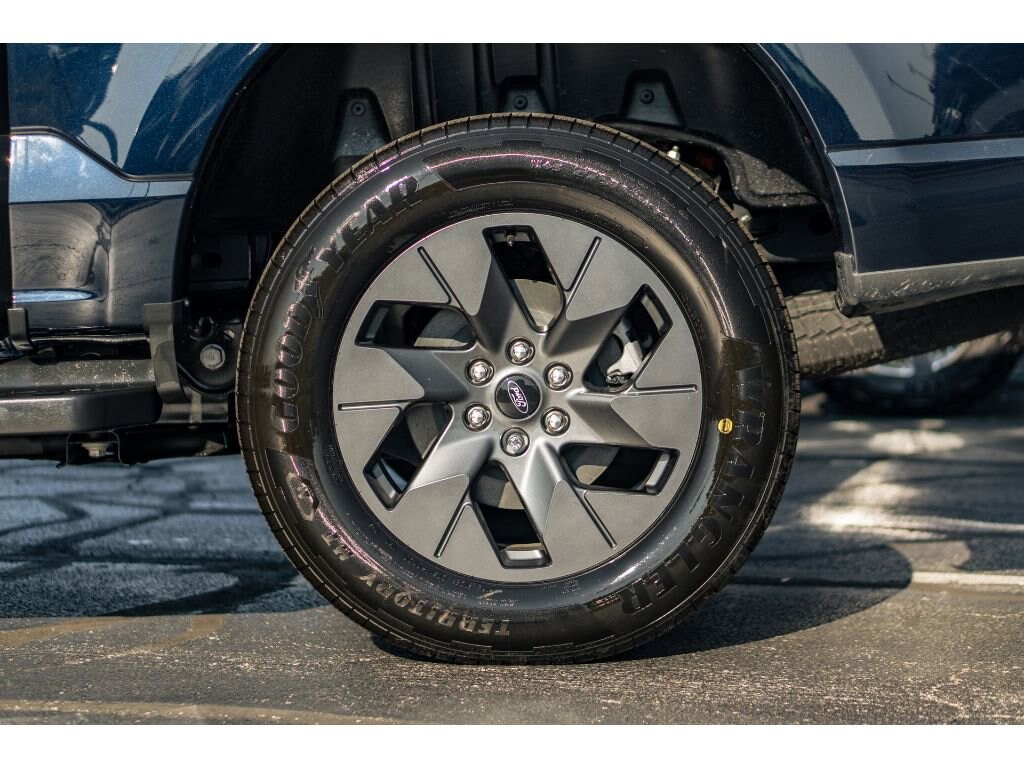 New 2025 Ford F-150 Lightning Lariat Truck SuperCrew Cab