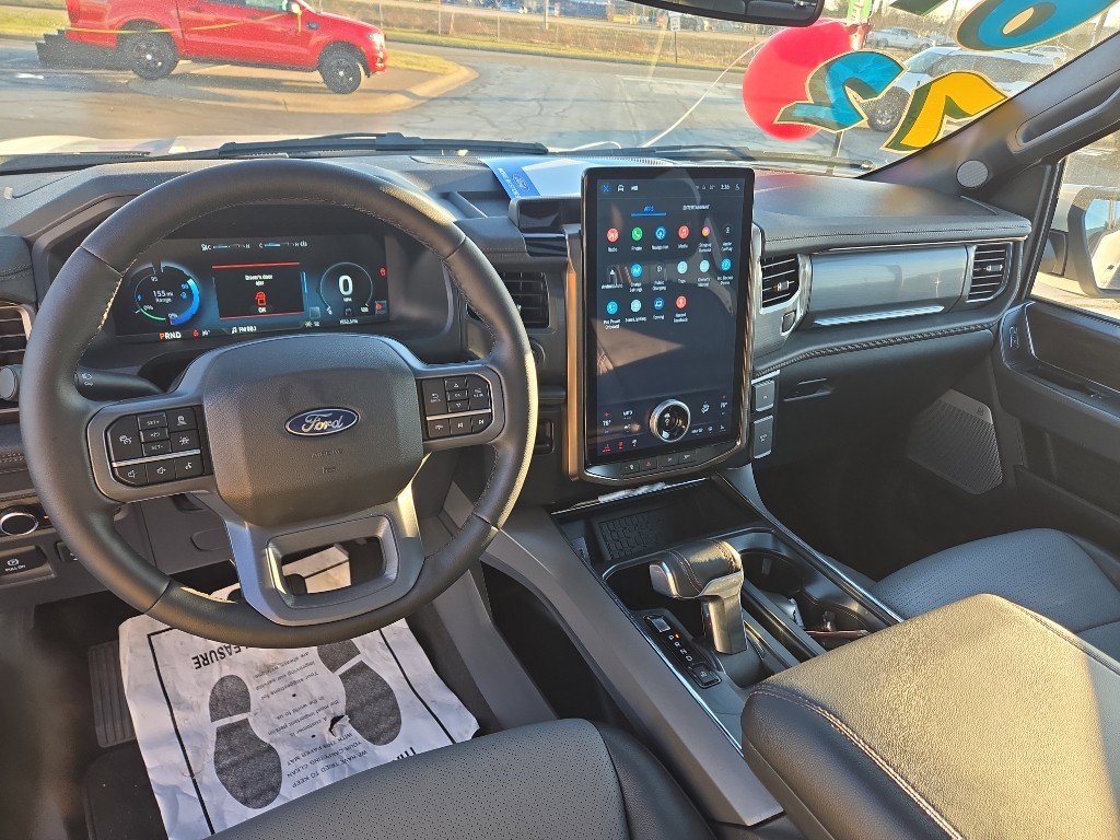 2025 Ford F-150 Lightning Lariat - Photo 11