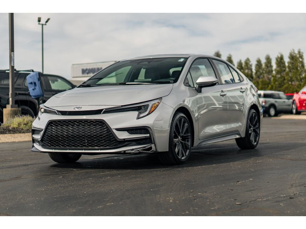 Used 2024 Toyota Corolla SE Sedan