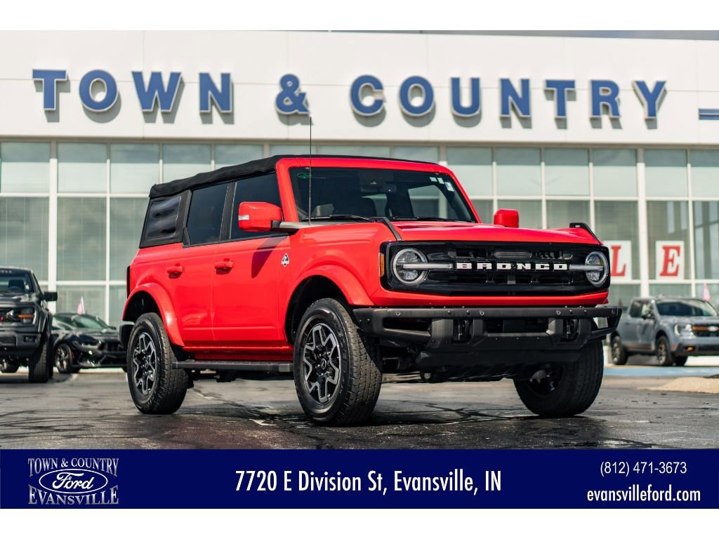 2022 Ford Bronco 4-Door Outer Banks's photo
