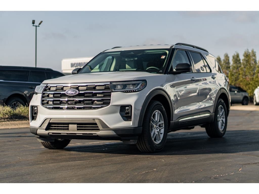 New 2025 Ford Explorer Active SUV