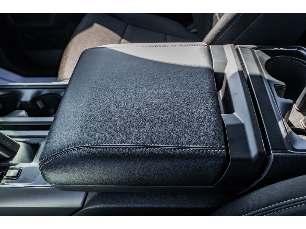 2025 Ford F-150 XLT - Photo 19