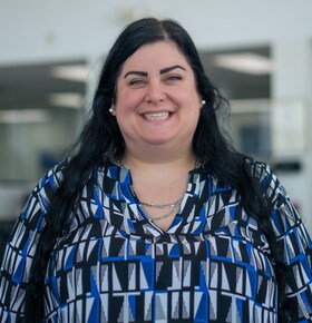 Staff member Stephanie Thomas from ID_409d00
