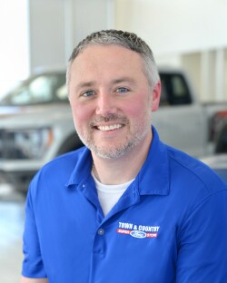 Staff member Scott Stricklin from ID_27dc57