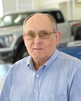 Staff member Joe Taylor from ID_27dc57