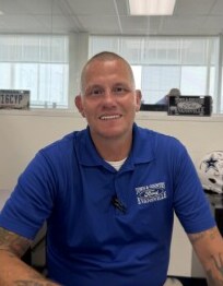 Staff member Shawn Poole from ID_27dc57