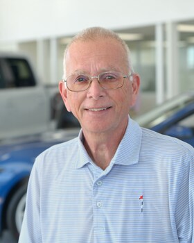 Staff member Tom Atherton from ID_27dc57