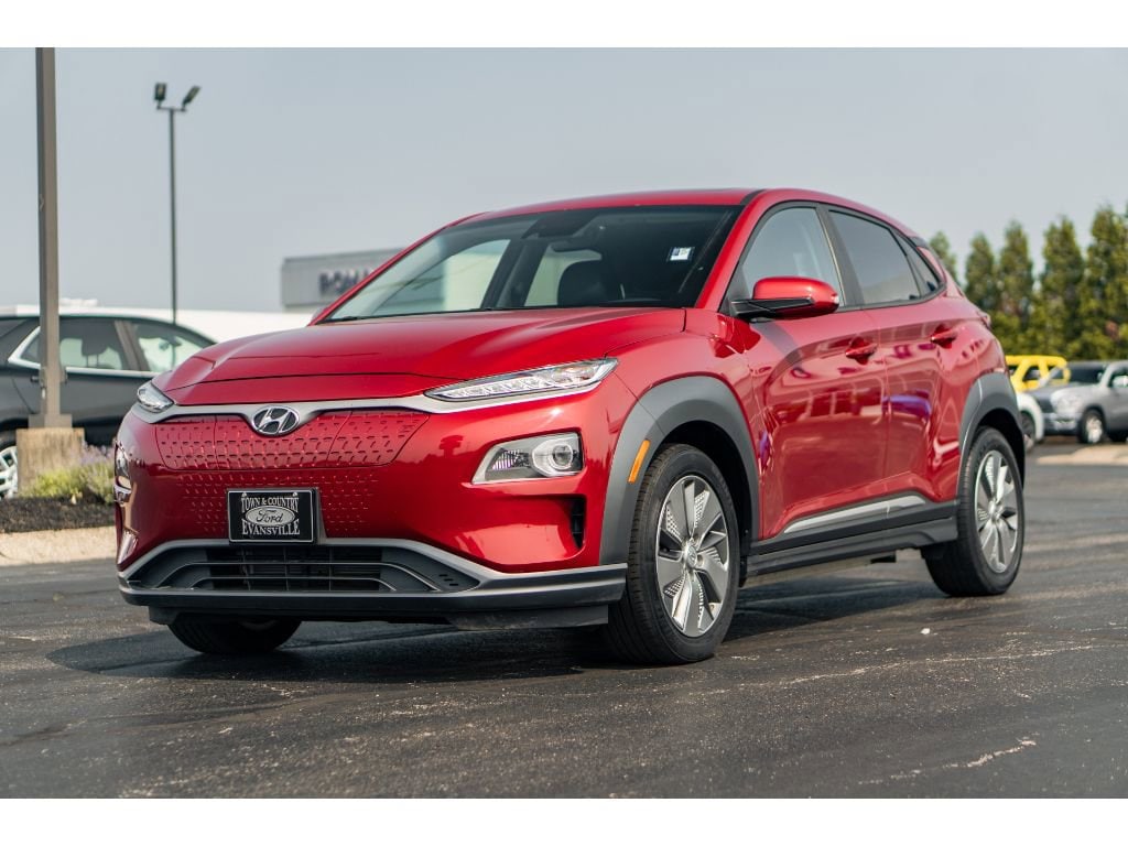 Used 2021 Hyundai Kona EV Limited with VIN KM8K33AGXMU121965 for sale in Evansville, IN