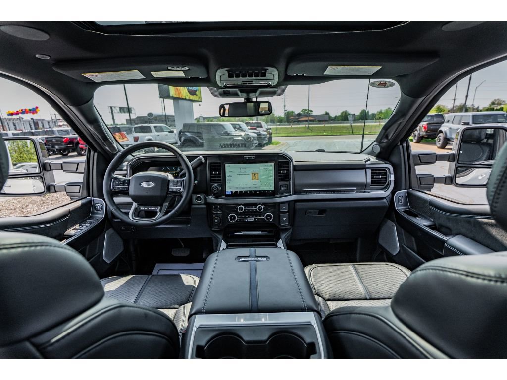 2025 Ford F-350 Super Duty Platinum - Photo 10