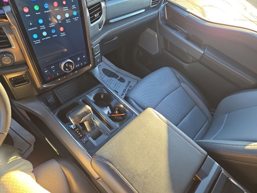 2025 Ford F-150 Lightning Lariat - Photo 10