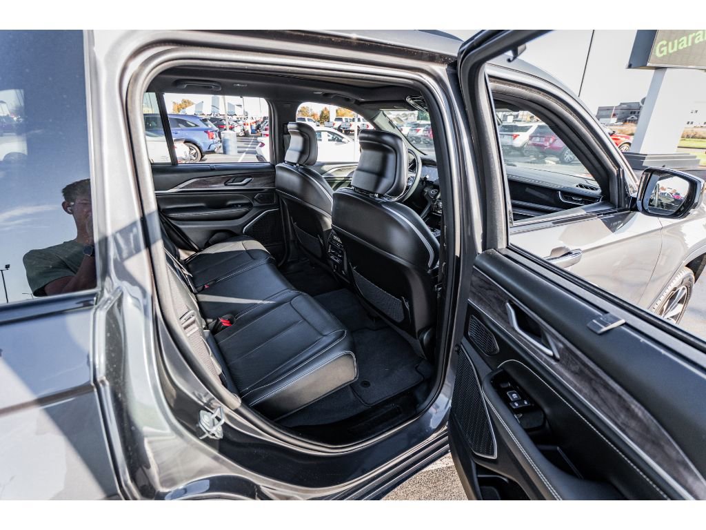 2023 Jeep Grand Cherokee Overland - Photo 26