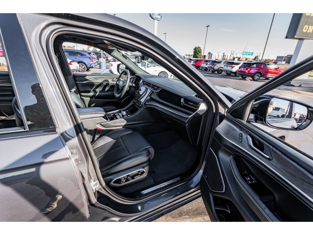 2023 Jeep Grand Cherokee Overland - Photo 21