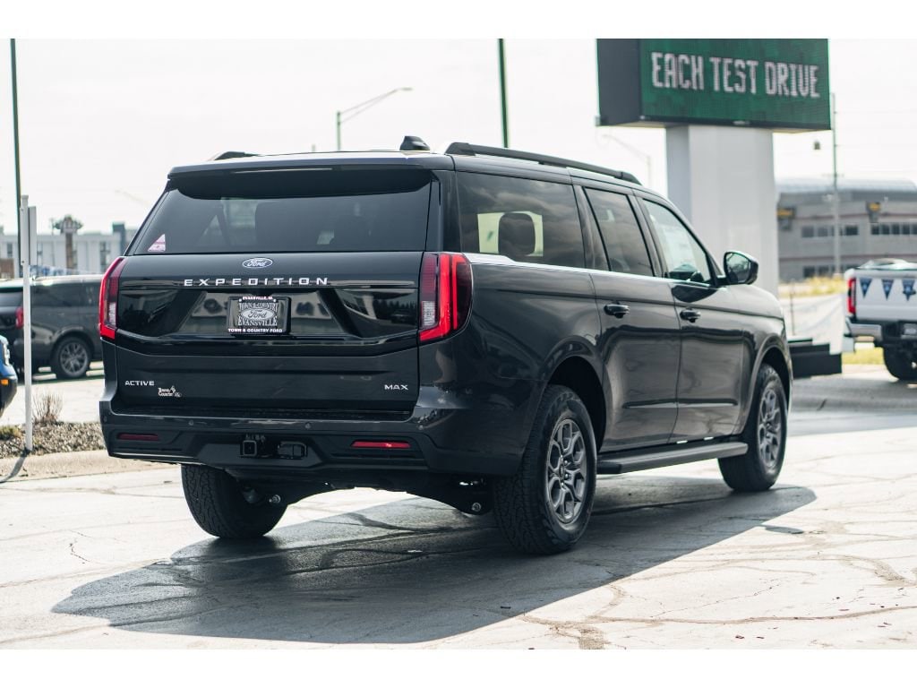 Used 2025 Ford Expedition Max Active SUV