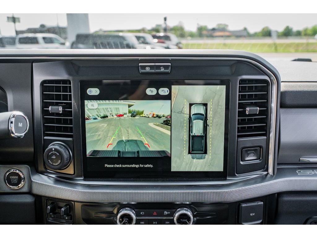 2025 Ford F-350 Super Duty Platinum - Photo 16