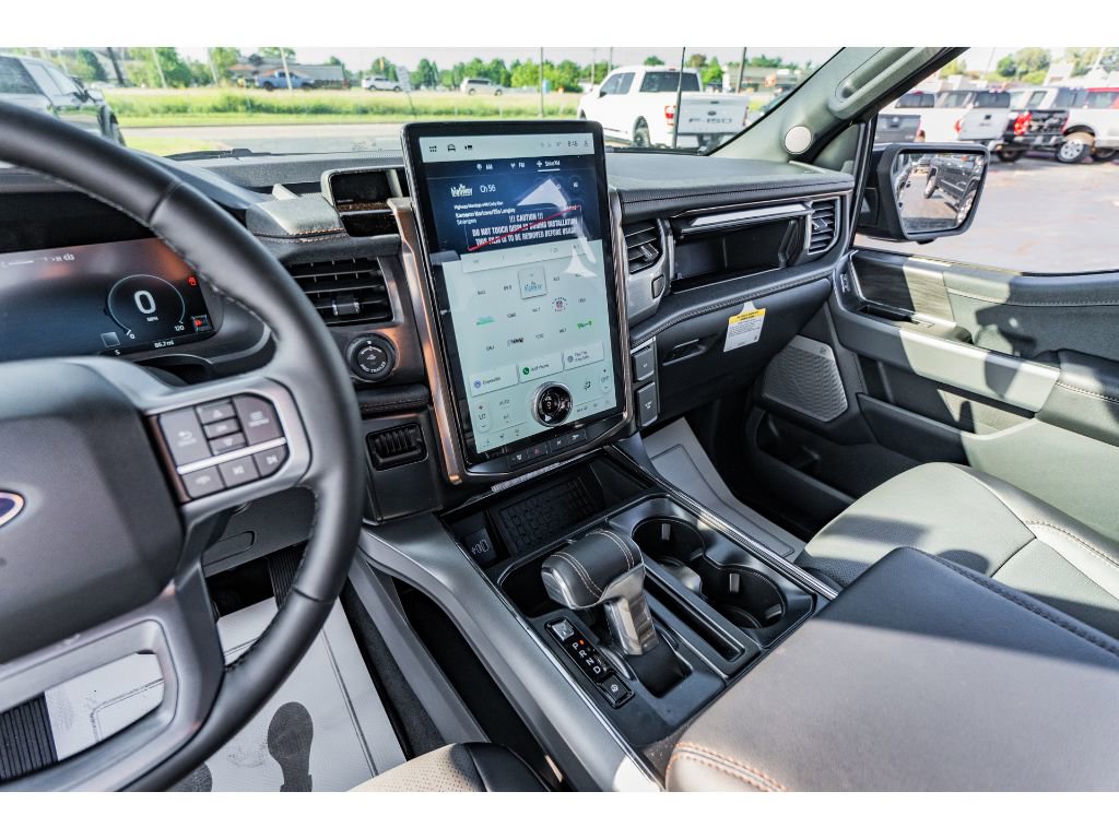 2025 Ford F-150 Lightning Lariat - Photo 14