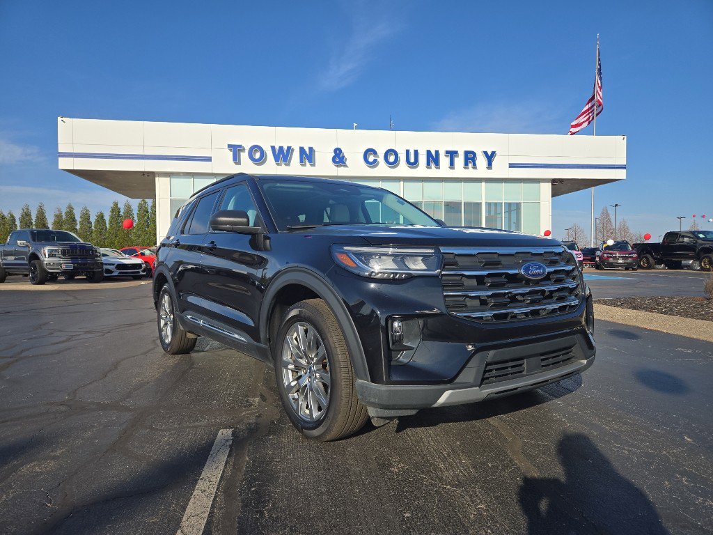 2025 Ford Explorer Active's photo